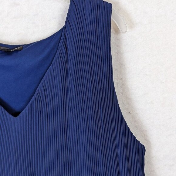 Lane Bryant Women Plus size 20 Pleated Navy Blue Sleeveless Top Flowy Office - Picture 5 of 11